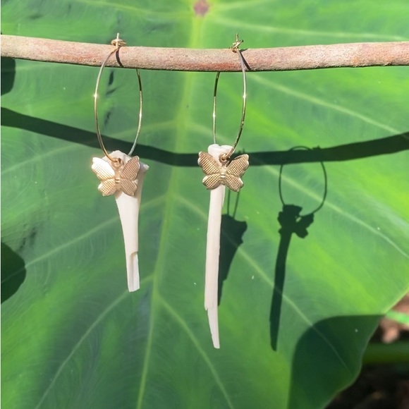 SOLD - WHEN BUNDLED! Real (Broken) Possum Femur Bone Butterfly Hoop Earrings - Picture 2 of 7